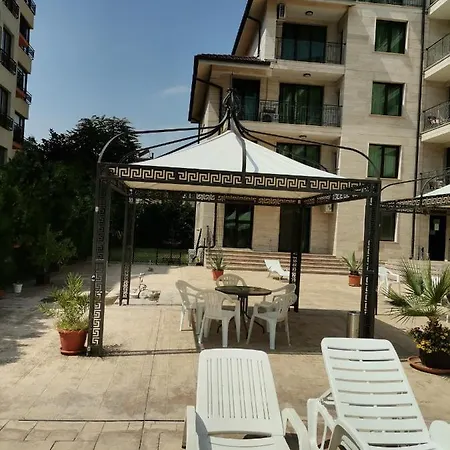 Family 3 Amadeus Lux Apartment