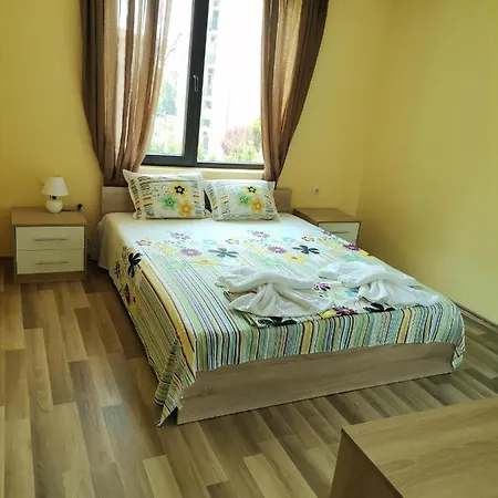 Апартаменты Family 3 Amadeus Lux