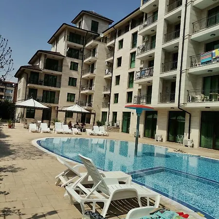 Family 3 Amadeus Lux Апартаменты Солнечный берег